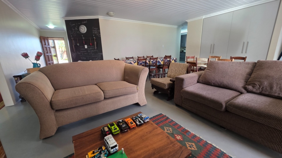 4 Bedroom Property for Sale in Hartenbos Heuwels Western Cape